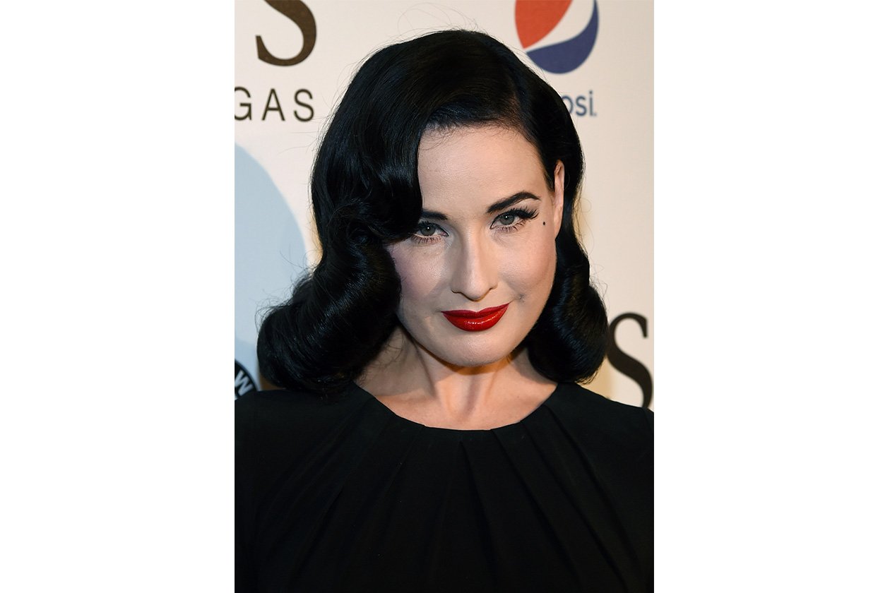 SIGNATURE BEAUTY LOOK: DITA VON TEESE