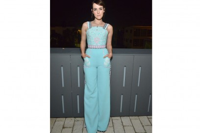 jena-malone-jumpsuit-azzurra
