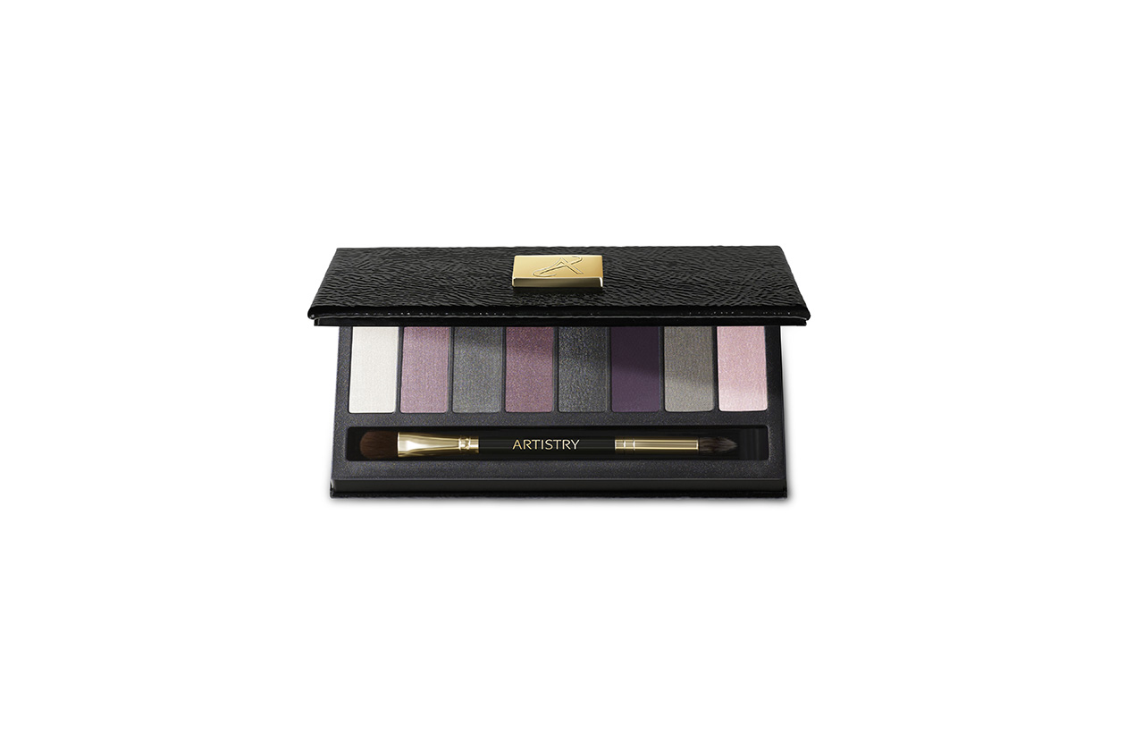 viola ARTISTRY Little Black Dress Eye Shadow Palette