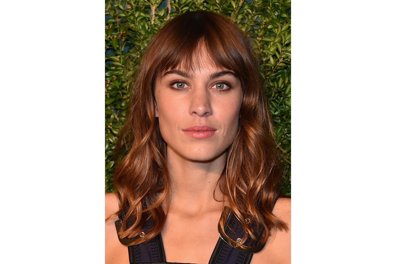 Alexa Chung capelli: chiome schiarite