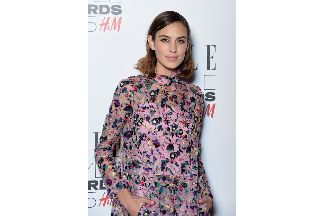 Alexa Chung capelli: effetto sleek