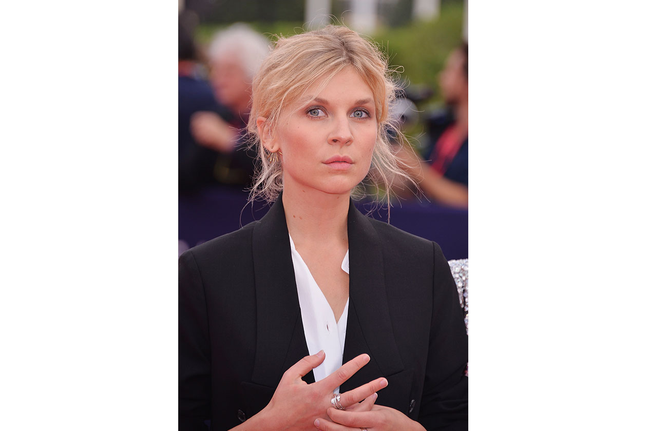 CLEMENCE POESY BEAUTY LOOK: NUDE SMOKEY EYES