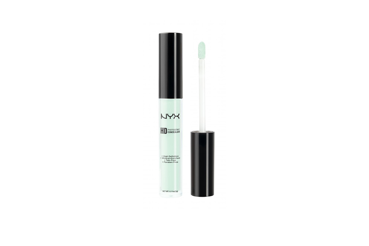 Correttore verde: Concealer Wand in green di NYX Cosmetics