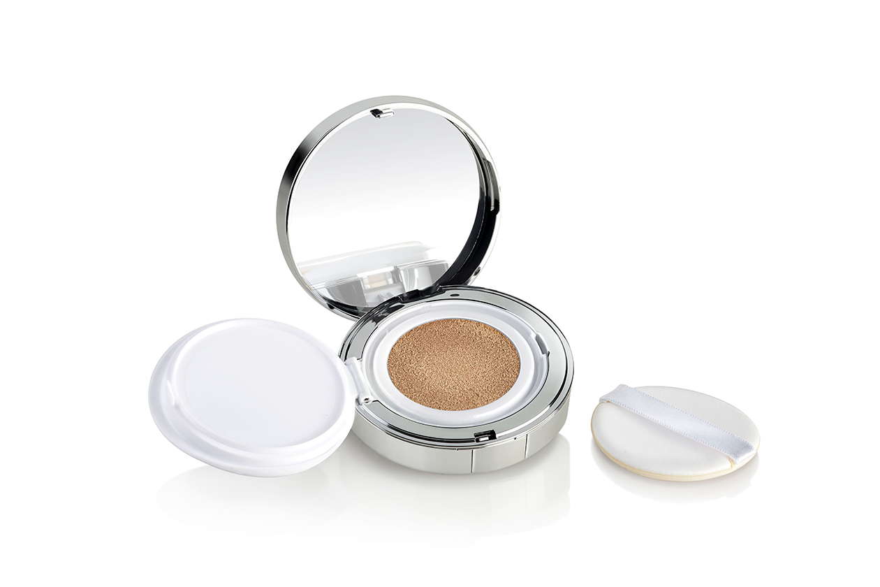 Cushion foundation: KIKO Milano CC Cream Cushion System