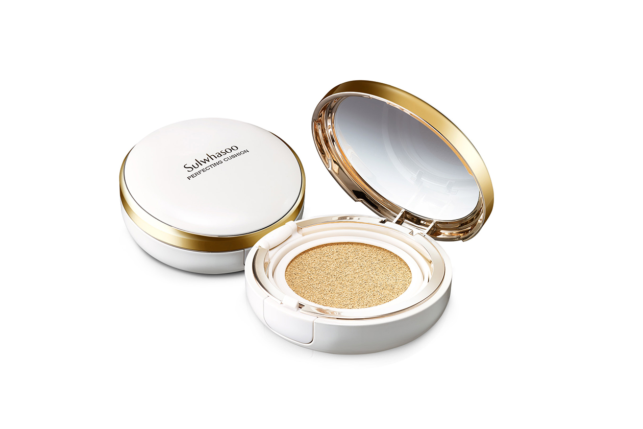 Cushion foundation: Sulwhasoo Perfecting Cushion