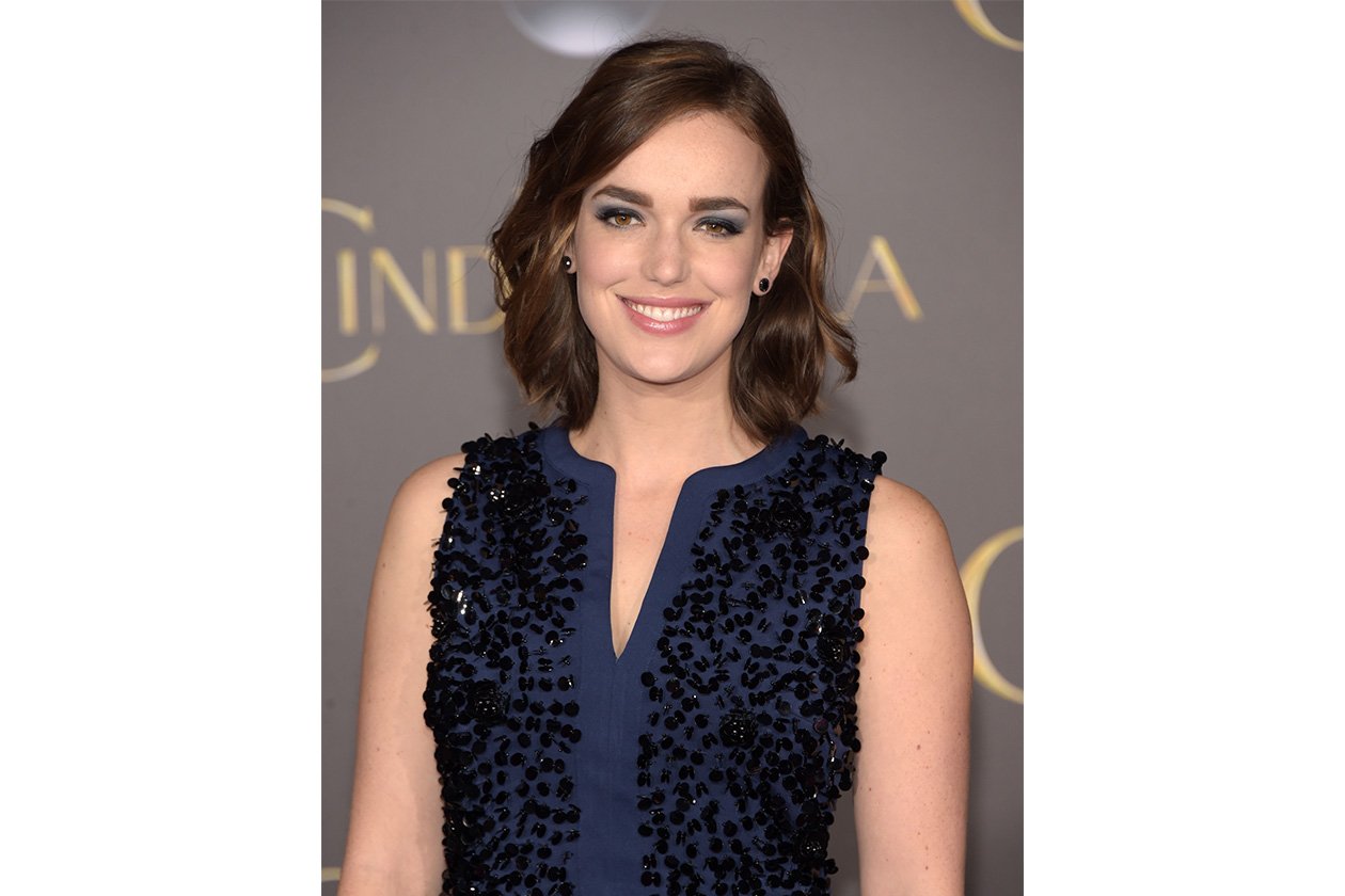 Gli smokey eyes delle star: Elizabeth Henstridge