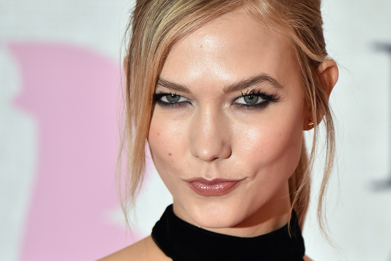 Gli smokey eyes delle star: Karlie Kloss