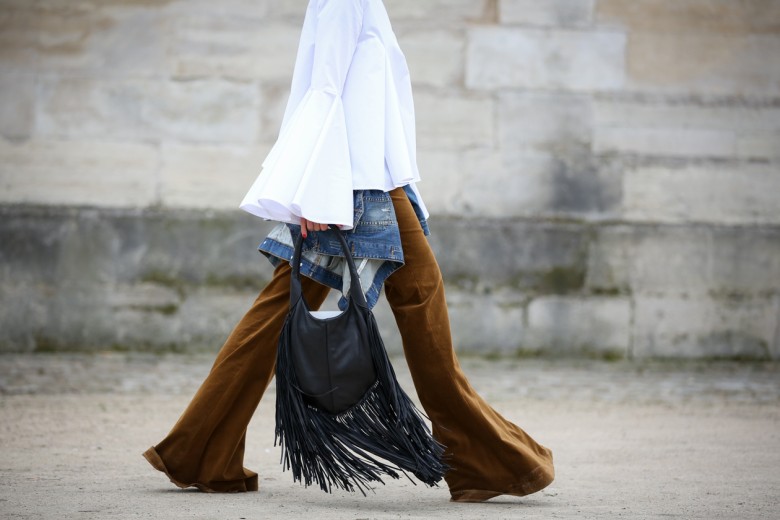 Trend dallo street style: i pantaloni a zampa