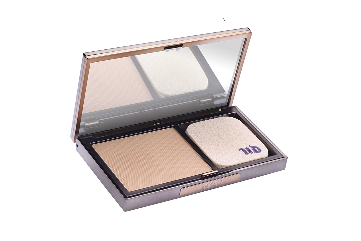 Beauty kit da festival: Urban Decay Naked Skin Ultra Definition Powder Foundation