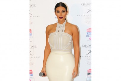 Kim Kardashian trucco: rossetto scuro