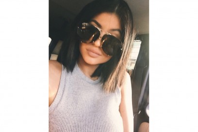 Kylie Jenner capelli: brunette long bob