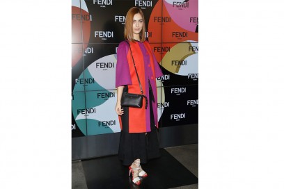 Miriam leone: Eclettica con cappottino color block