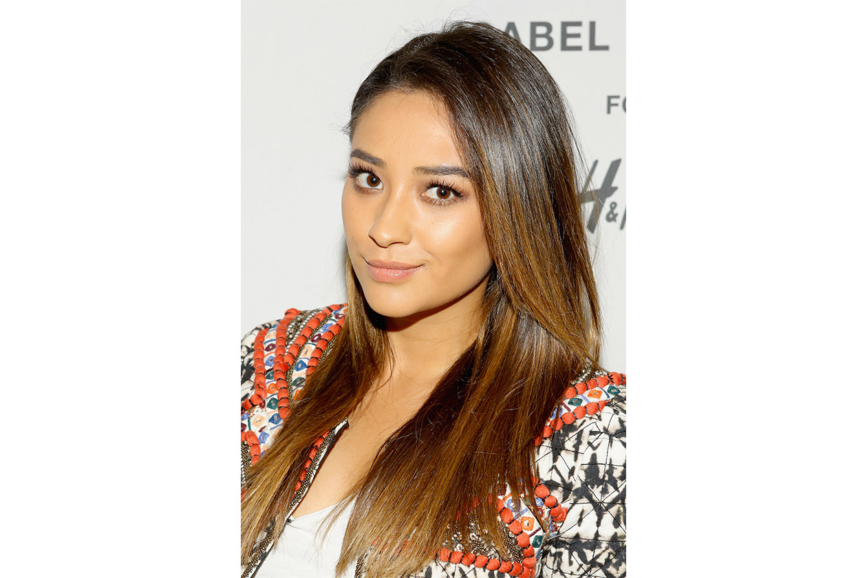 Shay Mitchell beauty look: make up naturale