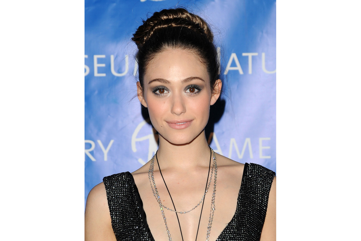 EMMY ROSSUM CAPELLI: BALLERINA BUN