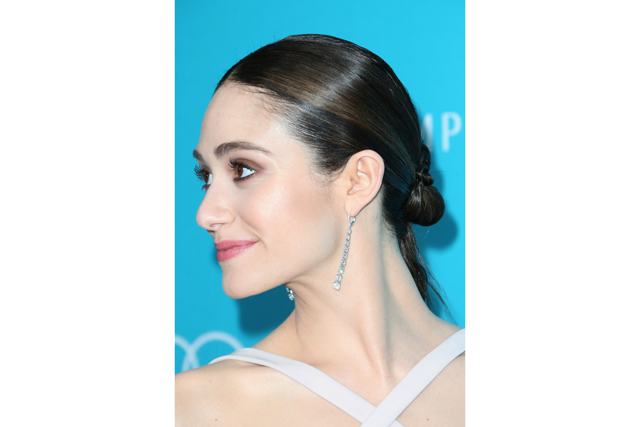 EMMY ROSSUM CAPELLI: FORMAL AND SLEEK