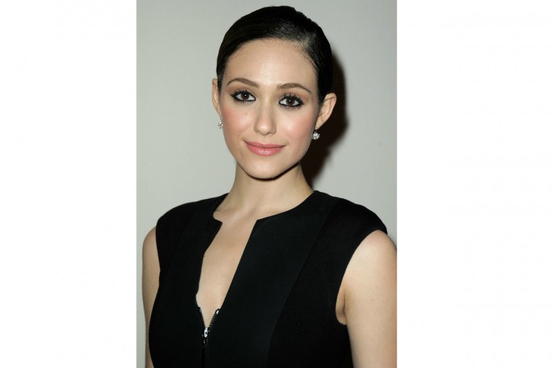 EMMY ROSSUM MAKE UP: TIMELESS ELEGANCE