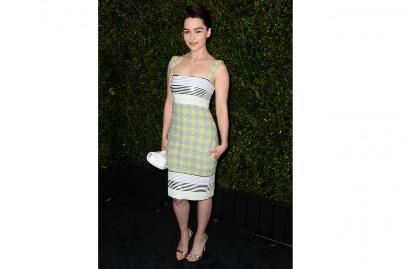 game of thrones: Emilia Clarke in abito corto lady-like