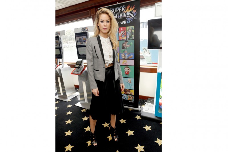 game of thrones: Roxanne McKee in look preppy-chic