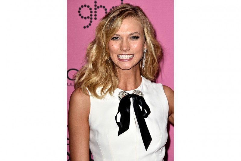 KARLIE KLOSS CAPELLI: BEACH WAVES