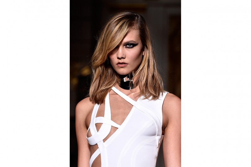 KARLIE KLOSS CAPELLI: BEACH WAVES