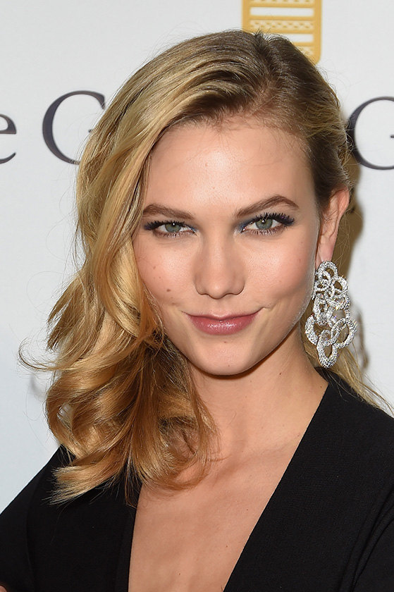 KARLIE KLOSS CAPELLI: ONDE GLAM