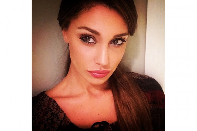 Belen Rodriguez trucco: labbra luminose