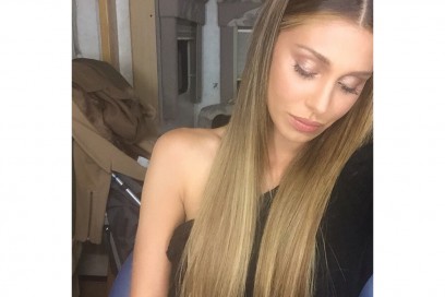 Belen Rodriguez trucco: smokey eyes taupe oro