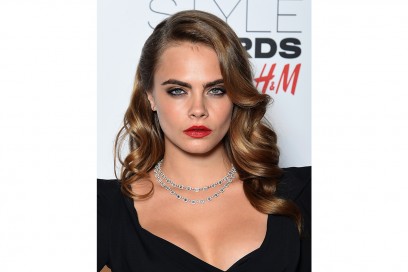 Cara Delevingne trucco: rossetto rosso