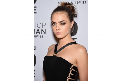 Cara Delevingne trucco: sopracciglia in evidenza