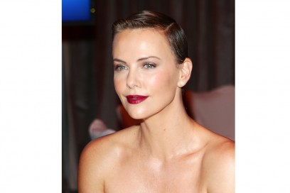 Charlize Theron trucco: dark lips