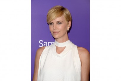 Charlize Theron trucco: glowing skin