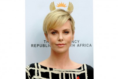 Charlize Theron trucco: nude look