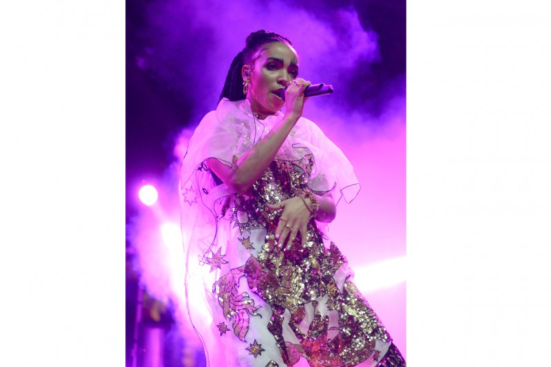 FKA Twigs in Craig Green al Coachella