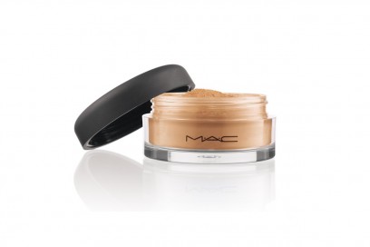 Fondotinta per la pelle grassa: MAC Cosmetics Mineralize Loose Foundation