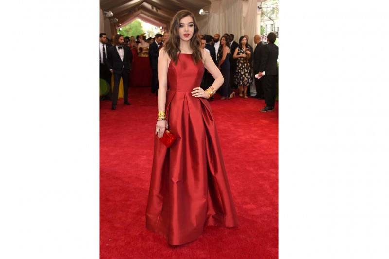 Hailee Steinfeld: elegante in Michael Kors al Met Gala 2015