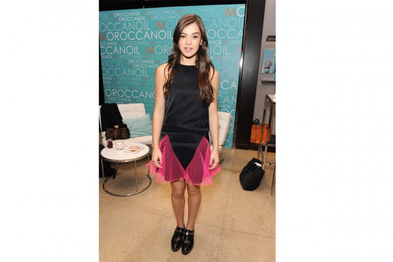 Hailee Steinfeld: in tubino Christopher Kane