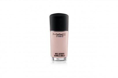 I MIGLIORI SMALTI NUDE PER LA CARNAGIONE MEDIA: BEIGE ROSATO CON MAC COSMETICS