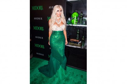 Kim Kardashian: come una sirena al Midori Halloween party