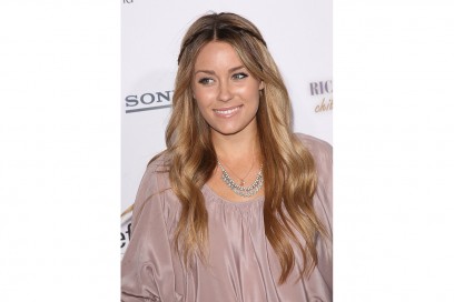 Lauren Conrad capelli: capelli lunghi con treccina