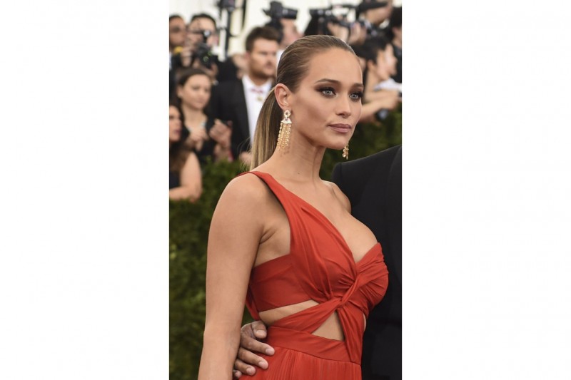 MET Gala 2015 Beauty Look: Hannah Davis