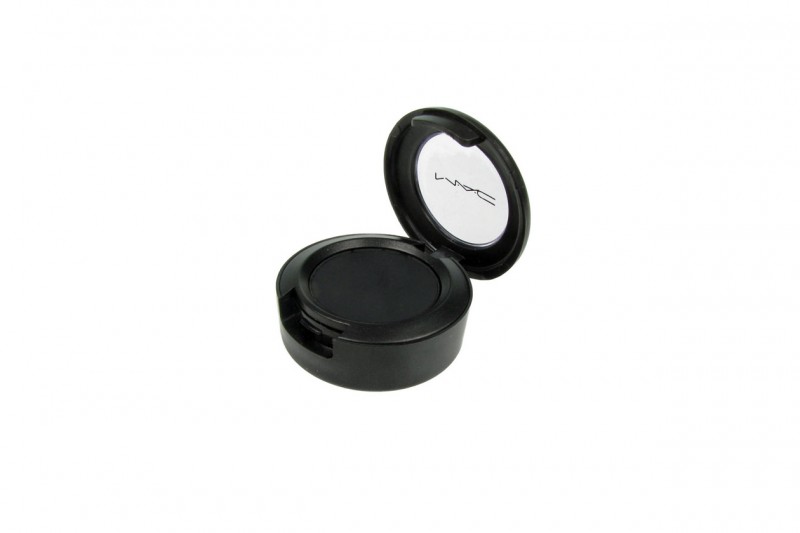 Ombretto per occhi marroni: MAC Cosmetics Eyeshadow Carbon