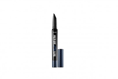 Trucco blu: They’re Real Push-up Liner in Blue di Benefit