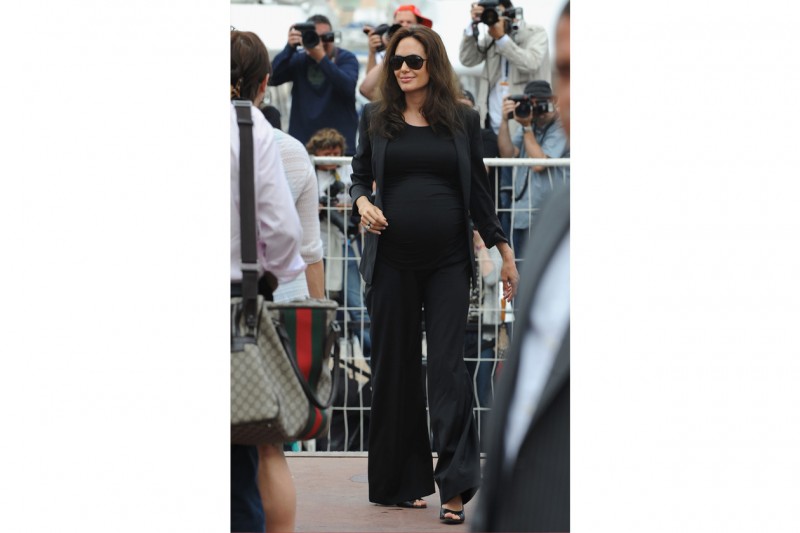 angelina jolie: look premaman giorno