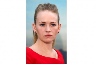 Britt Robertson capelli: sleek hairstyle