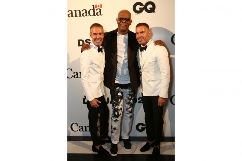 558181803 DM 2515 EA32DFE991877084C20D7481C3C2172F