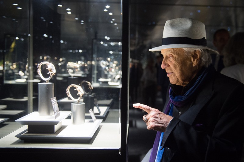 559345345DV049 Jaeger LeCou