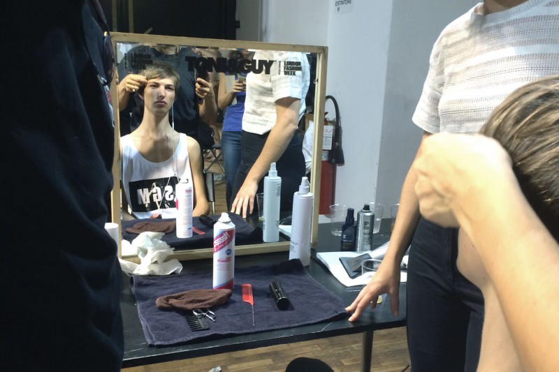 Backstage sfilata MSGM: frangia lunga