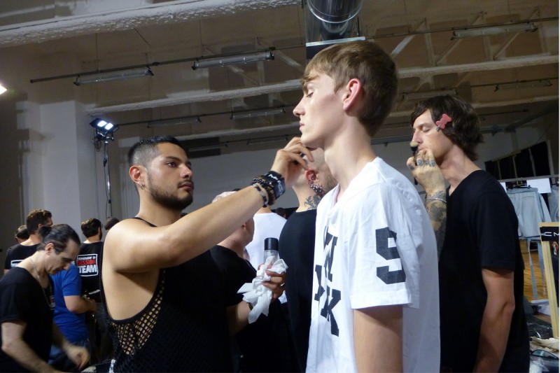 Backstage sfilata MSGM: make up semplice