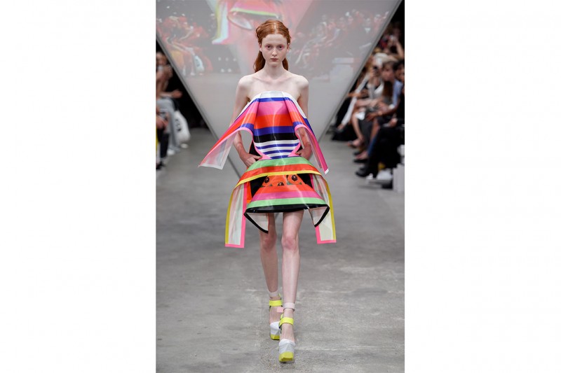 COME TRUCCARSI CON UN LOOK COLORATO EFFETTO RAINBOW: FYODOR GOLAN