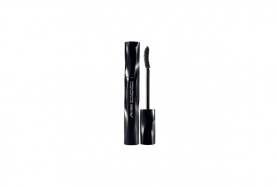 COME TRUCCARSI CON UN TOTAL LOOK NERO: BLACK EYES CON SHISEIDO FULL LASH VOLUME MASCARA